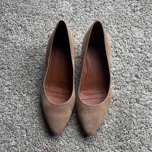 Aquatalia Tan Suede Women's Pumps size 7.5